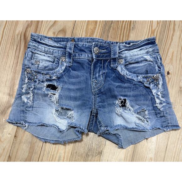 MISS ME Mid-Rise Cut Off Distressed Denim Rhinestones 5 Pocket Flap Shorts 25 - Picture 2 of 6